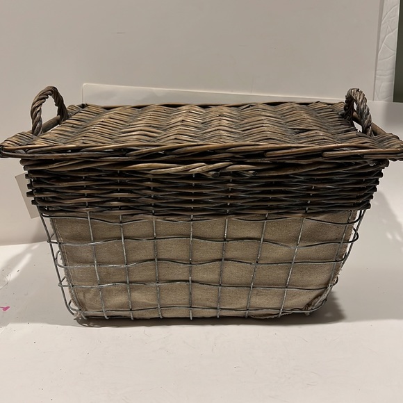 Basket Cloth Liner Handles and Lid - Picture 3 of 12
